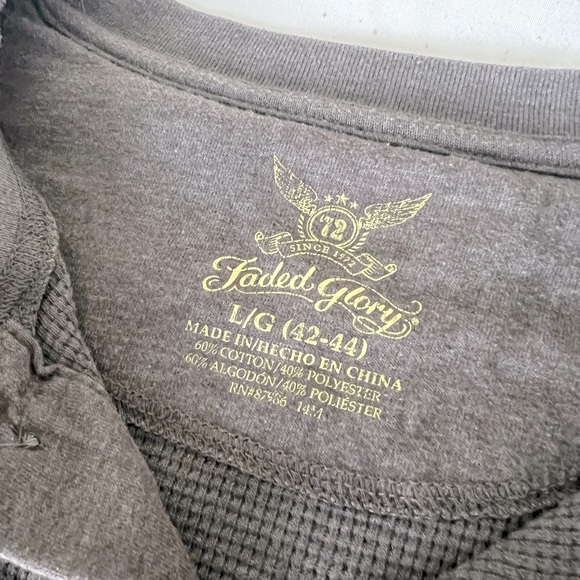 Cropped Ribbed Button Down Grey Crew Neck Sweatertshirt - Picture 3 of 3